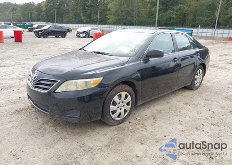 2010 Toyota Camry Le z USA, uszkodzony, nr VIN 4T1BF3EK3AU028612